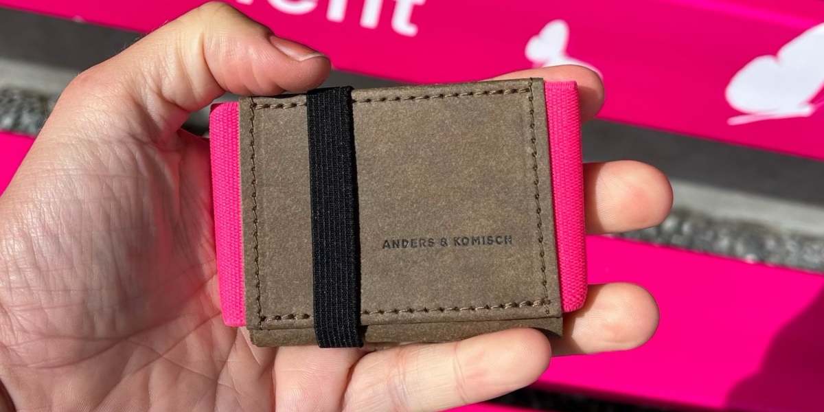 Kleine Mini Geldbörse mit Münzfach für Damen in Braun/Pink - Das MINI PRO Portemonnaie.